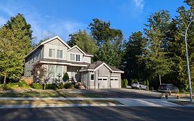 Entire Forest Home Near Nature & Amenities